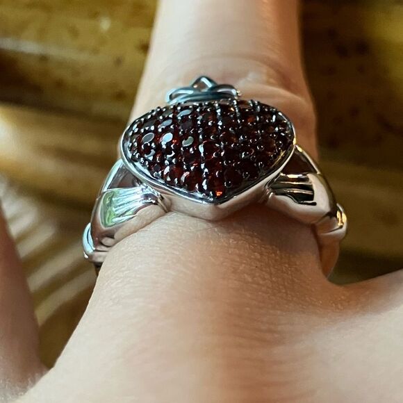 Natural Red Garnet Sterling Silver Claddagh Ring Size 6 - Picture 2 of 9